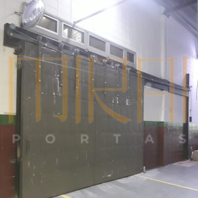 Porta corta fogo industrial em Cubatão