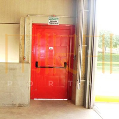 Porta Corta Fogo para Saída de Emergência